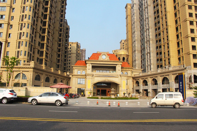 售楼处门口 15/15