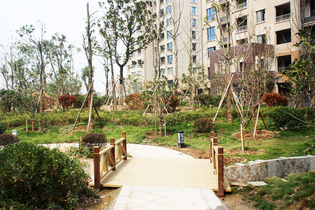 翰林学府小区实景 2/14