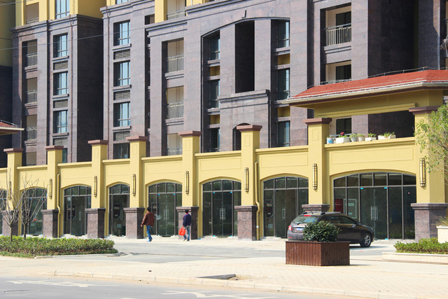 绿茵里南门沿街商铺 5/17