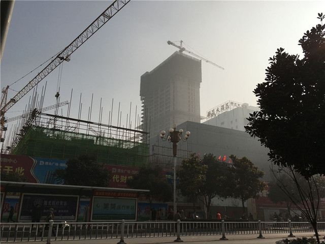 德全广场工程进度实拍图（12.24） 2/4