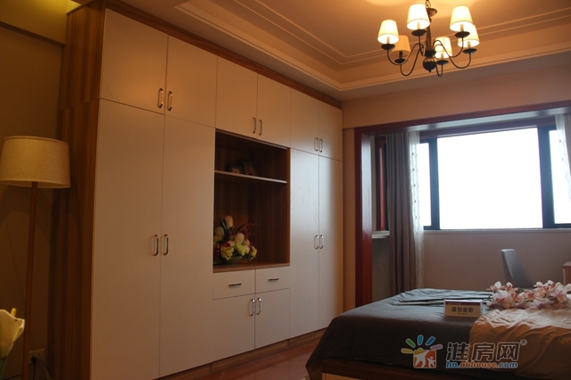 金地中央美域多层电梯公寓 1/27