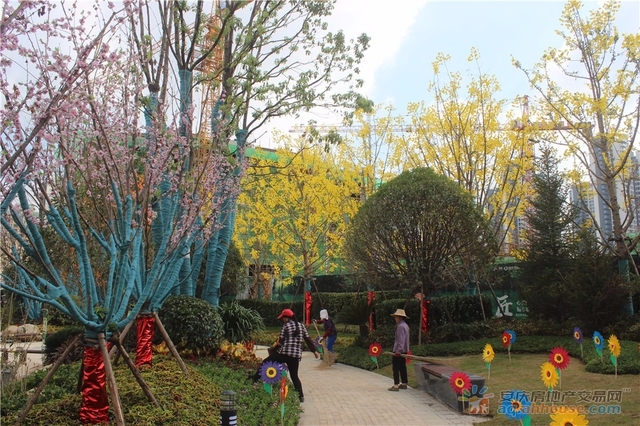 恒大珺睿府园林 2/4