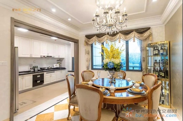 YJ180T户型样板间实景图 2/6