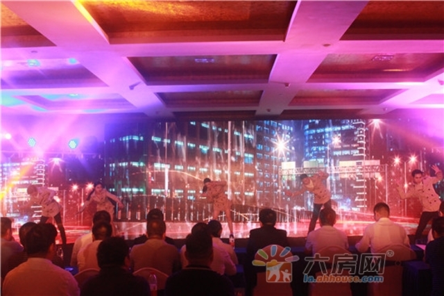 中建蓝城理想之城案名发布会现场活动图 6/11