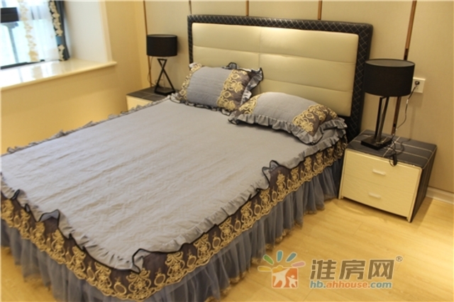 样板间实景图 15/24