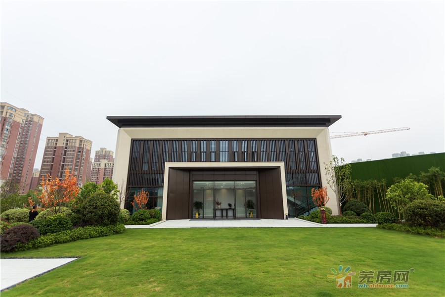 售楼部实景图 8/24