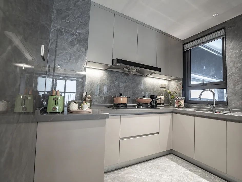 1658461838649088.jpg 1658461838649088.jpg